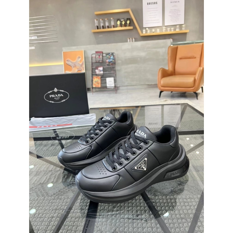 Pra*a casual shoes